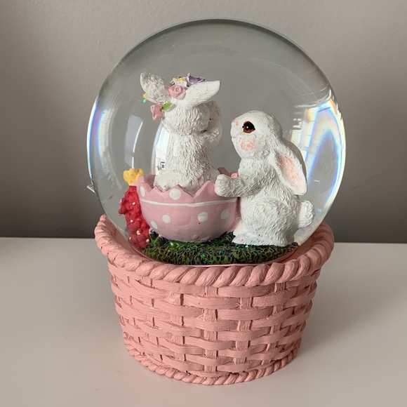 Easter spring waterglobe bunny rabbit easter basket brand new ✨🌸🐇 - Picture 5 of 15